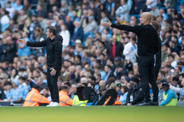 他曾效力于 他曾效力于